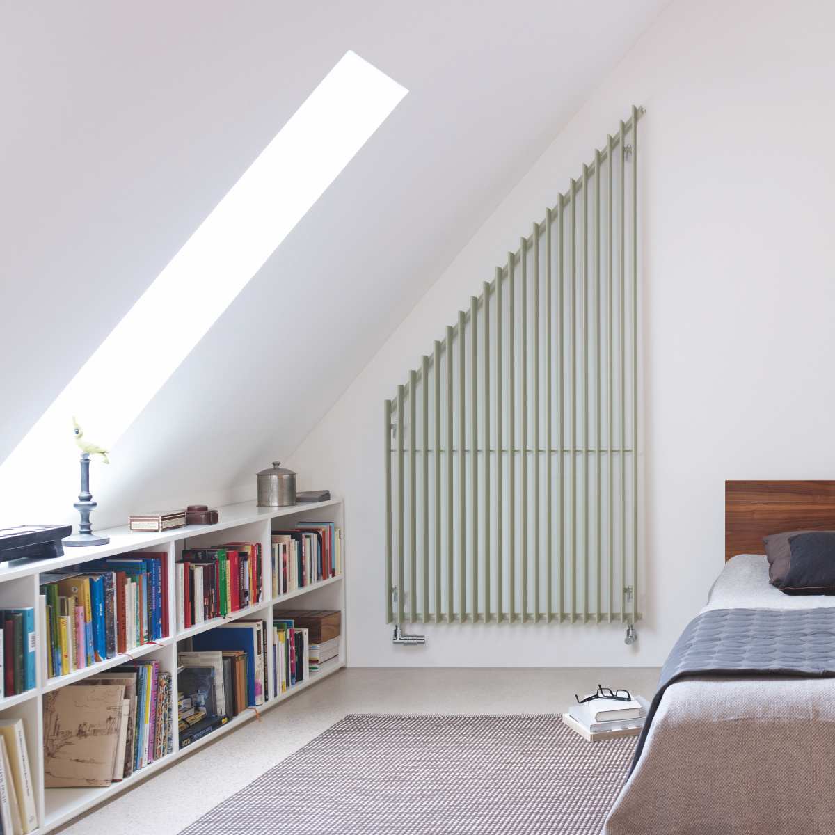Zehnder_RAD_Excelsior-HY_sleeping room Rendering Zehnder Excelsior Decorative radiator Front view